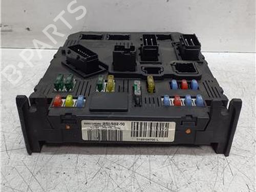 Used Fuse box Fuse box PEUGEOT 407 (6D_) 2.0 16V (6DRFJC, 6DRFJE, 6DRFJF) (140 hp) 40085670 40085670
