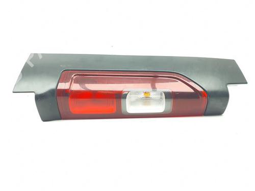 left-taillight-nissan-nv300-kombi-x82-2016-38384829 main image