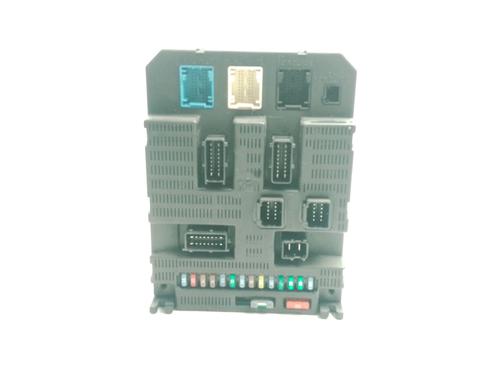 Used Fuse box Fuse box 38333293 38333293
