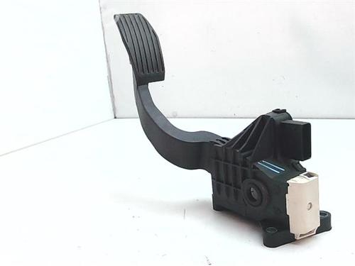 Used Pedal Pedal 38384320 38384320