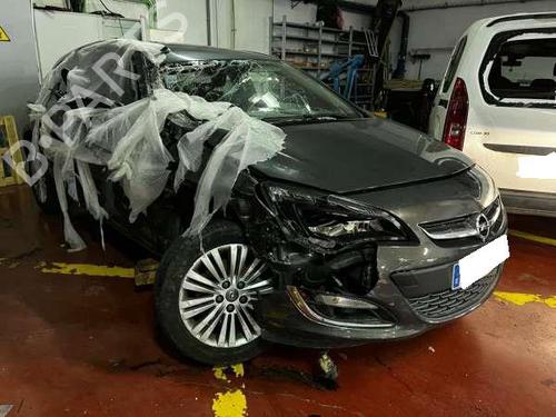 OPEL ASTRA J Saloon 1.7 CDTI (69) 4904271