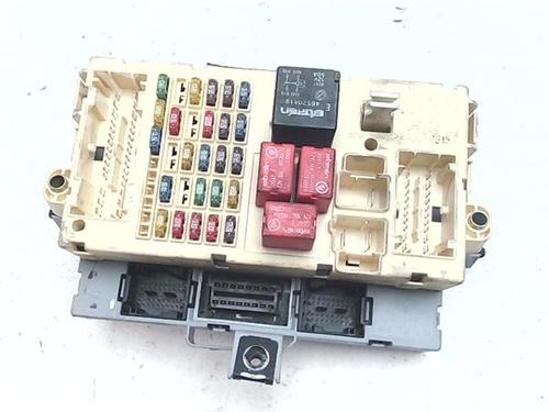 Used Fuse box Fuse box 38404838 38404838