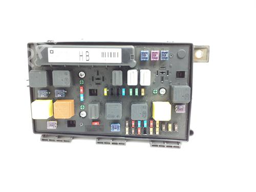 Used Fuse box Fuse box 38335185 38335185