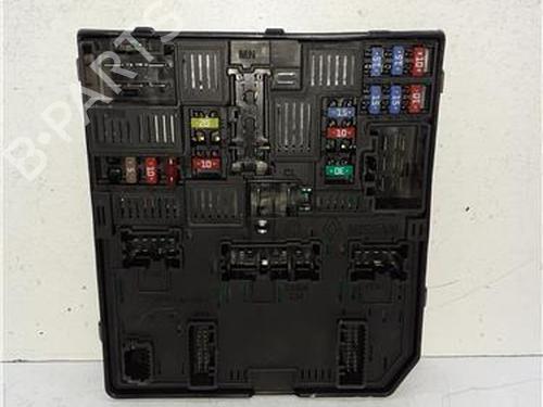 Used Fuse box Fuse box 38361910 38361910