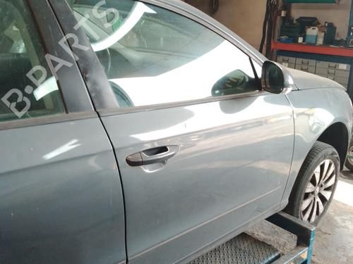 right-front-door-vw-passat-b6-3c2-2005-2006-2007-2008-2009-2010-2011-38402672 main image