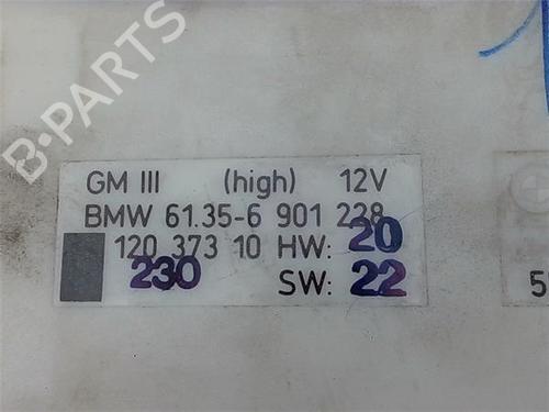 Used Fuse box Fuse box 38350830 38350830