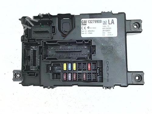 Used Fuse box Fuse box 38351472 38351472