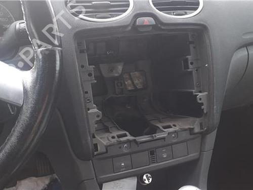 Fuse box FORD FOCUS II Convertible 1.6 | BP38376845E1 - Image 9