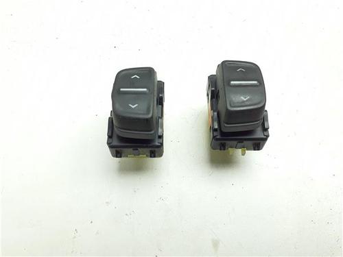 switch-dacia-sandero-2008-38372544 main image