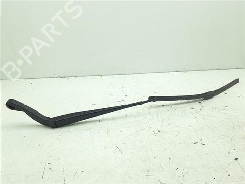 Used Front windshield wiper arm Front windshield wiper arm 38382144 38382144