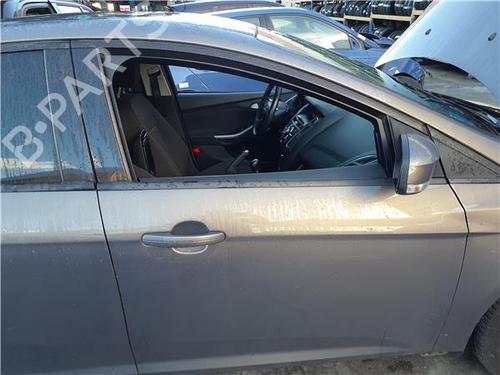 right-front-door-ford-focus-iii-saloon-2010-2011-2012-2013-2014-2015-2016-2017-2018-2019-2020-38397029 main image