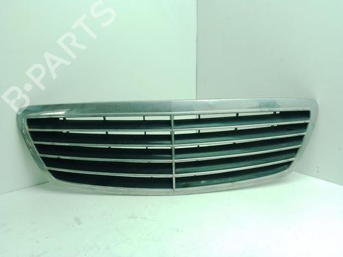 Used Grille Grille 38402063 38402063