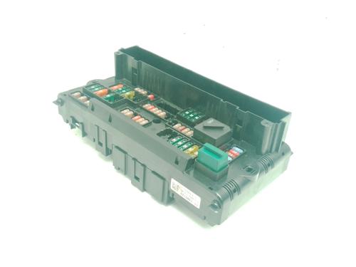 Used Fuse box Fuse box 38413776 38413776