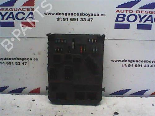 Used Fuse box Fuse box 38350557 38350557