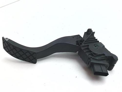 Used Pedal Pedal 38378243 38378243