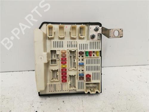 fuse-box-renault-megane-ii-saloon-lm01_-2003-38355615 main image