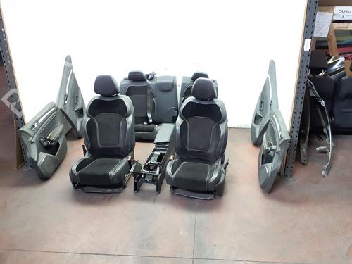 Used Seats set Seats set 39079457 39079457