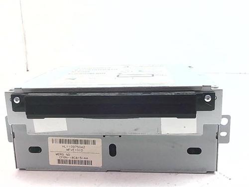 radio-volvo-v40-hatchback-525-2012-2013-2014-2015-2016-2017-2018-2019-38385862 main image