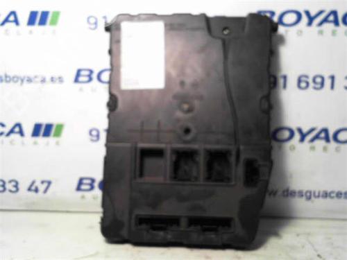 Used Fuse box Fuse box 38351611 38351611