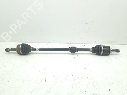 right-front-driveshaft-toyota-yaris-_p21_-_pa1_-_ph1_-2020-38334286 main image