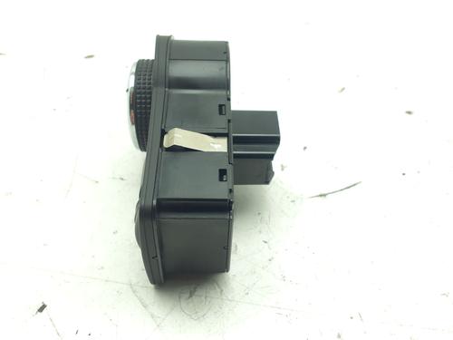 Headlight switch OPEL ASTRA J Saloon 1.7 CDTI (69) | BP38402504I24 - Image 2