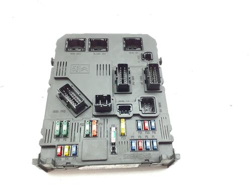 Used Fuse box Fuse box 38401555 38401555