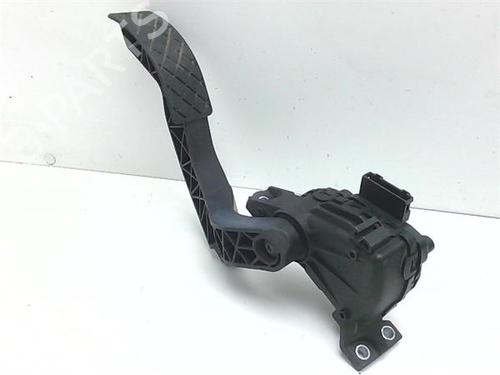 pedal-vw-passat-b55-3b3-2000-2001-2002-2003-2004-2005-38403740 main image