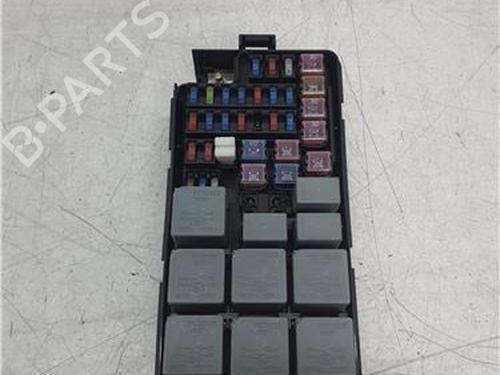 Used Fuse box Fuse box 38364763 38364763