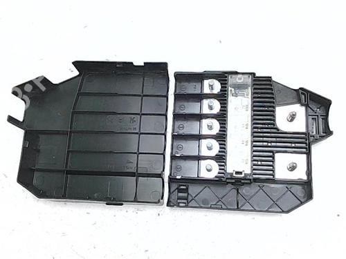 Used Fuse box Fuse box 38397116 38397116