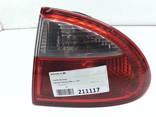 right-taillight-seat-leon-1m1-1999-2000-2001-2002-2003-2004-2005-2006-38370184 main image