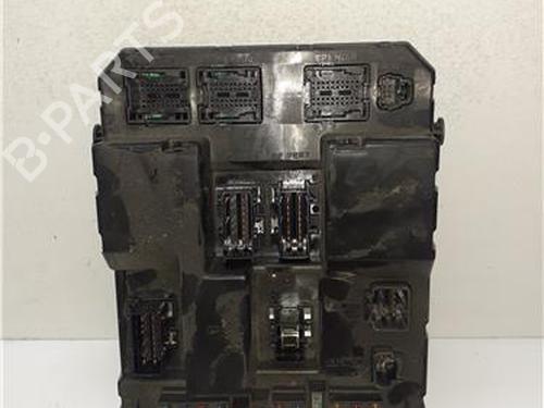 Used Fuse box Fuse box PEUGEOT 307 (3A/C) 2.0 HDi 90 (90 hp) 38357414 38357414