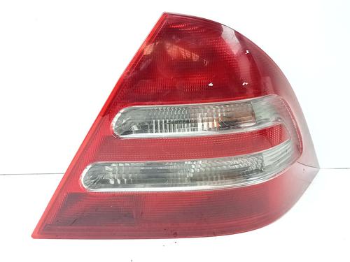 right-taillight-mercedes-benz-c-class-w203-2000-2001-2002-2003-2004-2005-2006-2007-38356007 main image