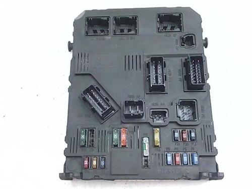 Used Fuse box Fuse box 39434544 39434544