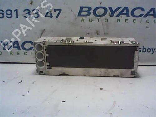 display-monitor-renault-megane-ii-saloon-lm01_-2003-38353822 main image
