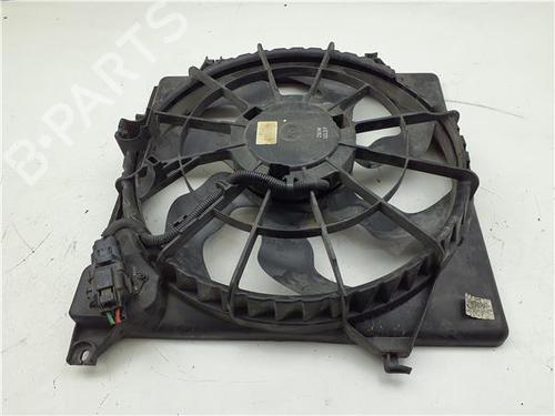 radiator-fan-kia-carens-iv-2013-38376330 main image