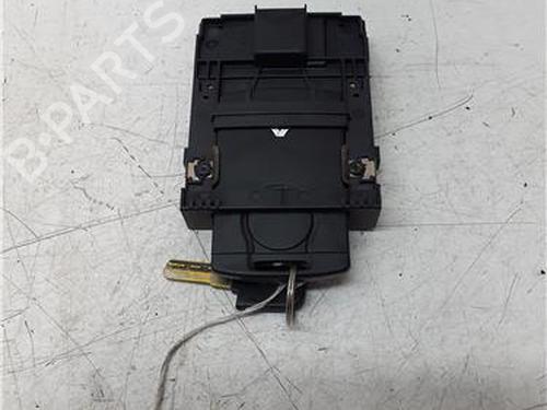 ignition-barrel-renault-megane-iv-saloon-2016-38366733 main image
