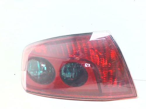 Used Left taillight Left taillight PEUGEOT 407 (6D_) 2.0 HDi 135 (6DRHRH, 6DRHRE, 6DRHRG, 6DRHRJ) (136 hp) 40150126 40150126