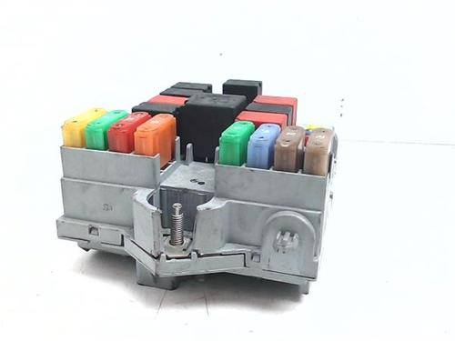 Fuse box LANCIA YPSILON (843_) 1.3 D Multijet (843.AXF11, 843.AXF1A, 843.AXM11,... | BP38381871E1 - Image 3