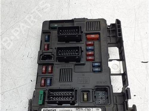 Used Fuse box Fuse box 39434680 39434680