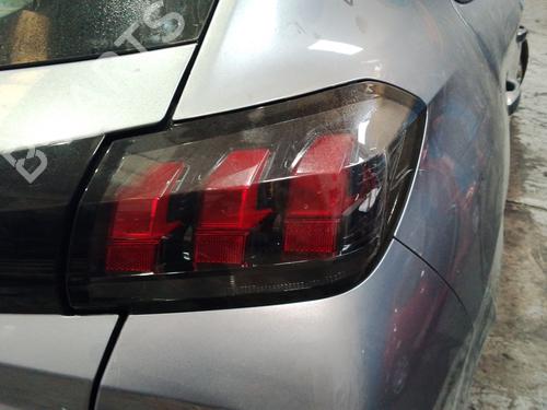 Used Right taillight Right taillight PEUGEOT 208 II (UB_, UP_, UW_, UJ_) 1.5 BlueHDI 100 (102 hp) 40012834 40012834