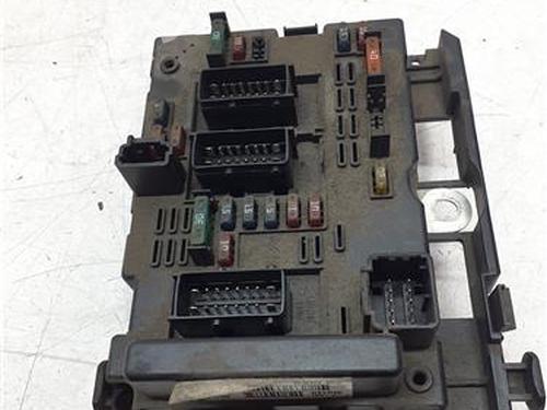 Used Fuse box Fuse box 38365966 38365966