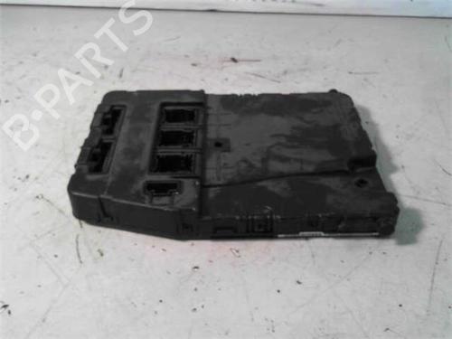 Used Fuse box Fuse box 38351159 38351159