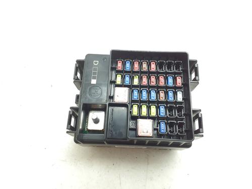 Used Fuse box Fuse box 39266483 39266483
