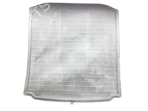 Used Luggage compartment floor Luggage compartment floor SKODA OCTAVIA III (5E3, NL3, NR3) 2.0 TDI / TDI RS 4x4 (184 hp) 40158182 40158182
