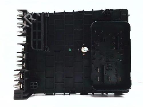 Fuse box VW PASSAT B6 (3C2) 2.0 TDI 16V | BP38387434E1 - Image 3