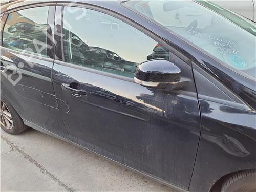 right-front-door-ford-focus-iii-saloon-2010-2011-2012-2013-2014-2015-2016-2017-2018-2019-2020-38392792 main image