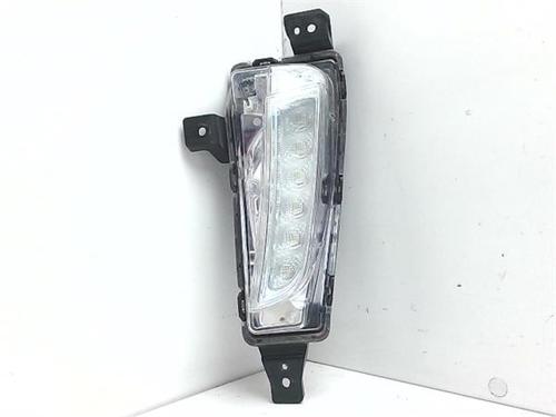 Used Left daytime light Left daytime light 38390142 38390142