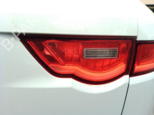 right-tailgate-light-jaguar-f-pace-x761-2015-38333151 main image