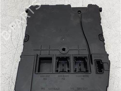 electronic-module-renault-megane-ii-saloon-lm01_-2003-38366570 main image