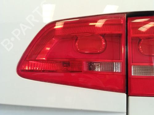 right-tailgate-light-vw-touran-1t3-2010-2011-2012-2013-2014-2015-2016-38333511 main image